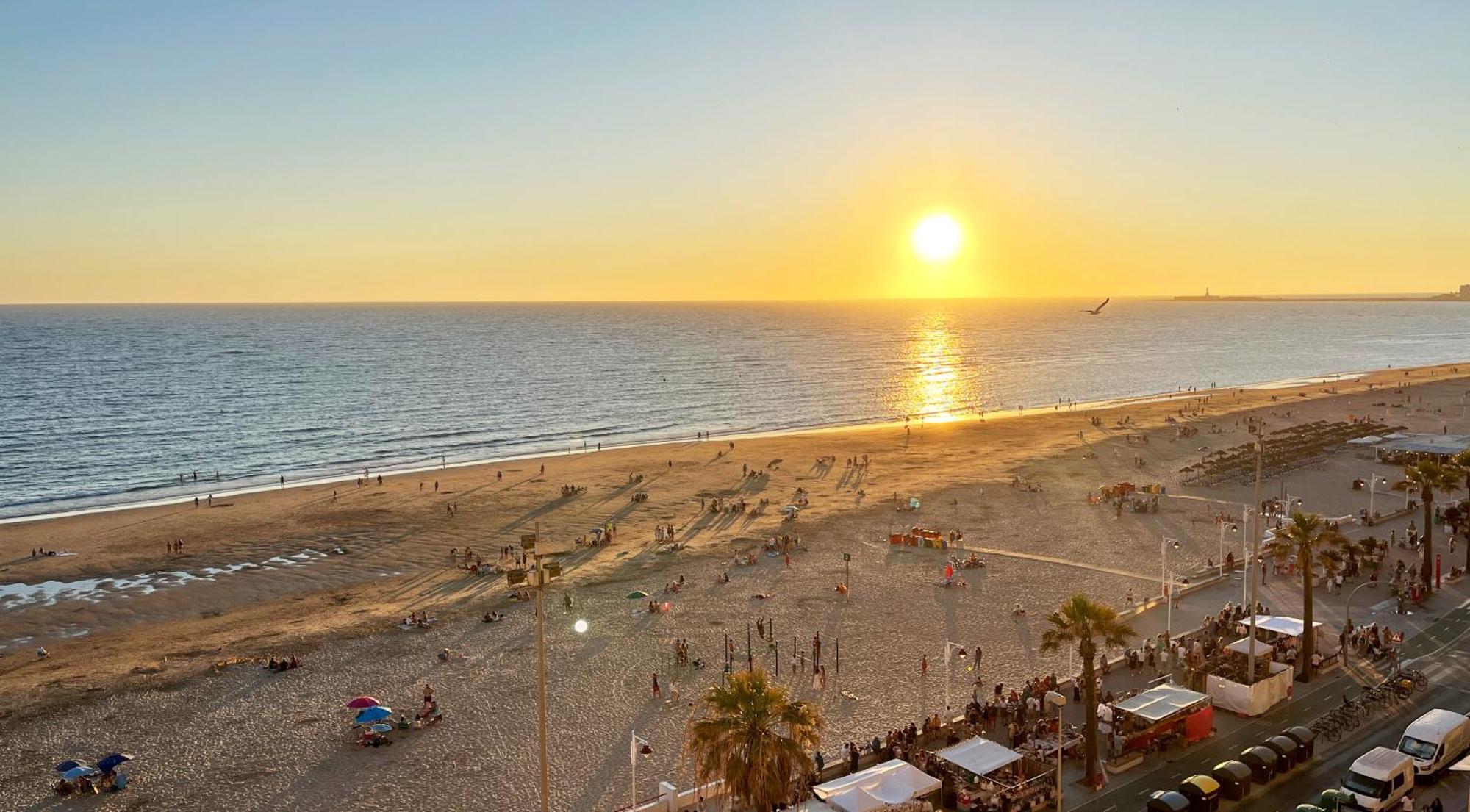 Sunset Victoria Beach 카디스 외부 사진
